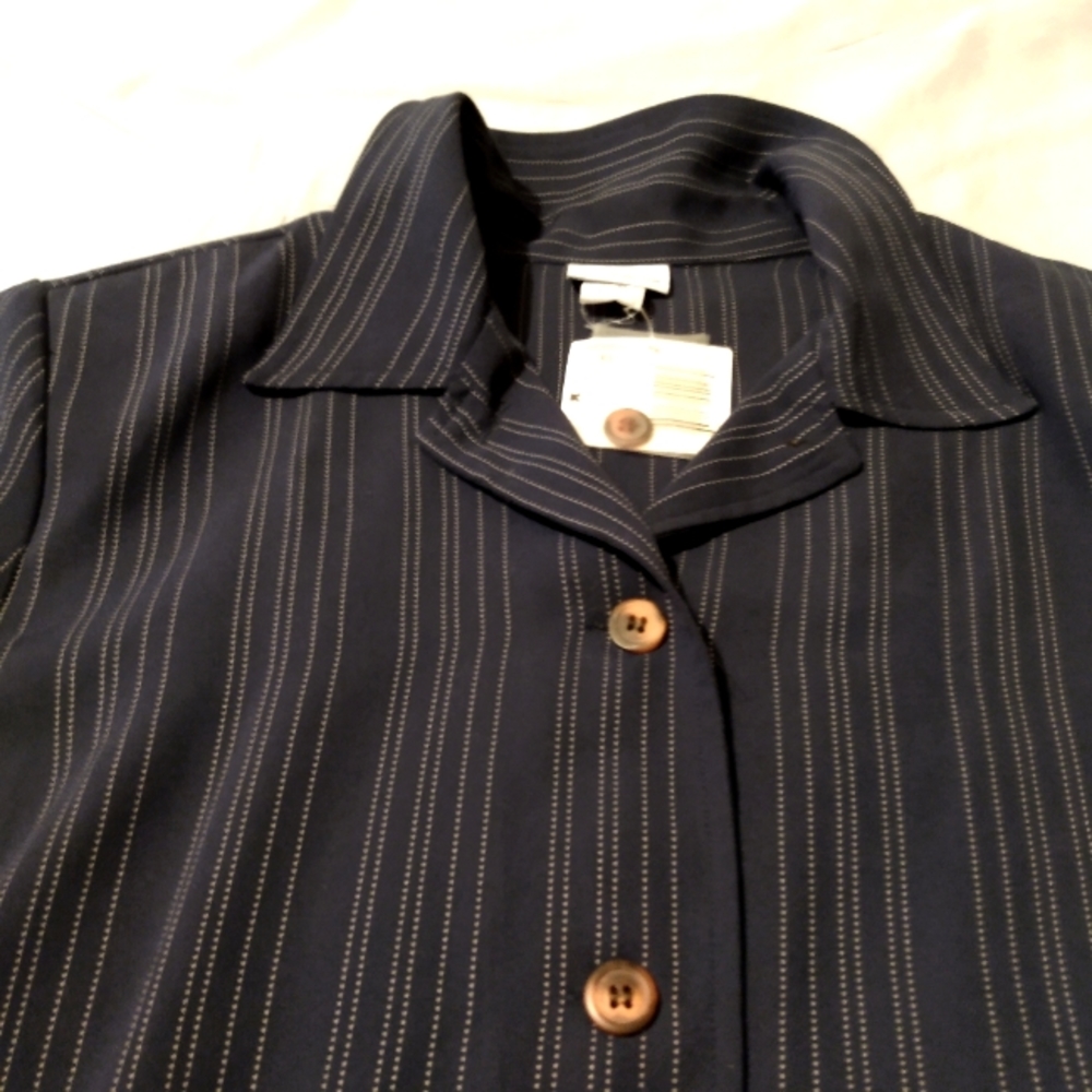 Jaclyn Smith Button Down Top - Picture 2 of 4